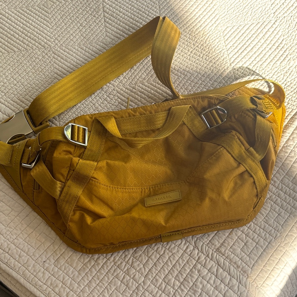 Athleta Mustard Yellow Crossbody Bag / Hip Pack